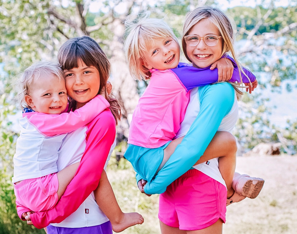Girls UPF 50+ Color Block Long Sleeve Rashguard | Medium Pink with Turquoise
