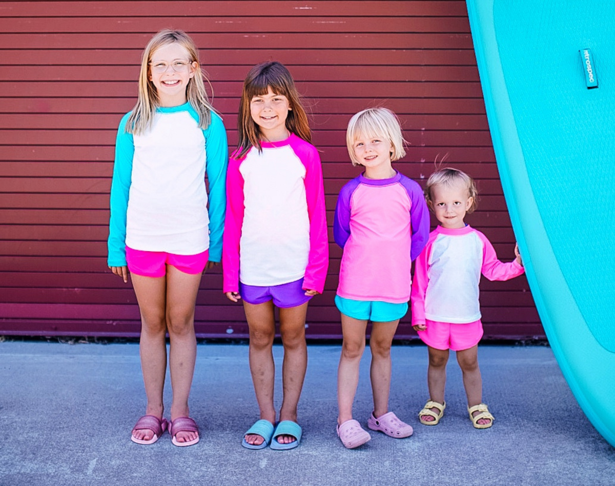 Girls UPF 50+ Color Block Long Sleeve Rashguard | Medium Pink with Turquoise